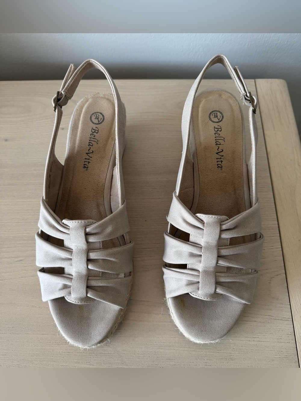 Bella Vita Cheerful Beige Espadrille Slingback Wedge Sandals / Size 9